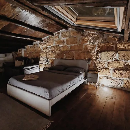Sandstone Loft Close To Center