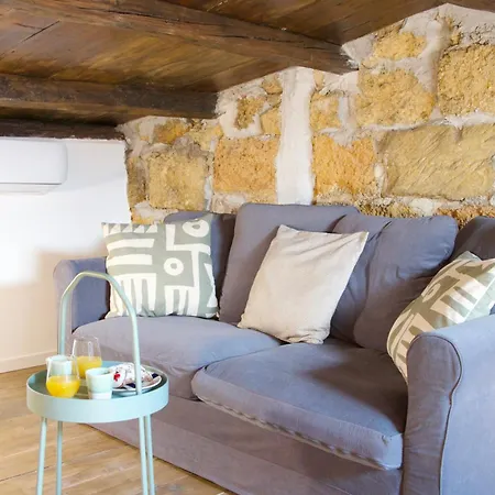 Sandstone Loft Close To Center Palermo